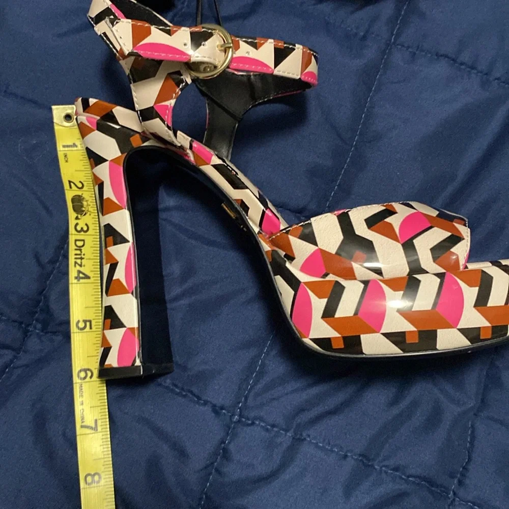 Geometric Pattern High Heel Sandals